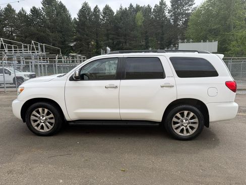 Used 2011 Toyota Sequoia Limited AWD/4WD image 8