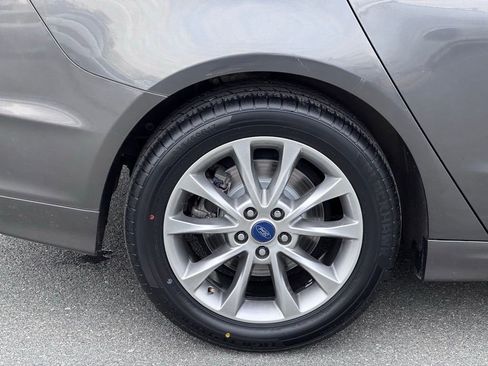 Used 2017 Ford Fusion SE image 34