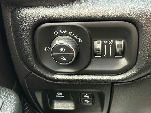 Used 2019 RAM 1500 Big Horn AWD/4WD image 29