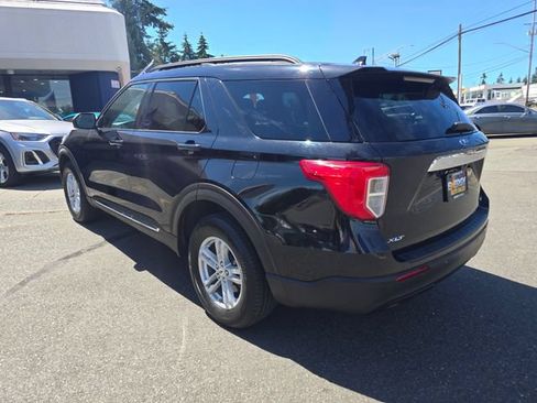 Used 2020 Ford Explorer XLT AWD/4WD image 5