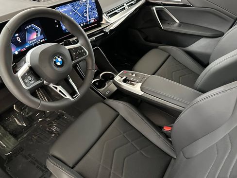 Used 2025 BMW X2 xDrive28i w/ M Sport Package image 11