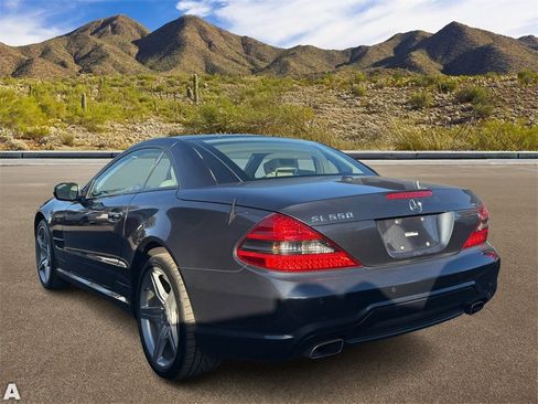 Used 2009 Mercedes-Benz SL 550 image 3