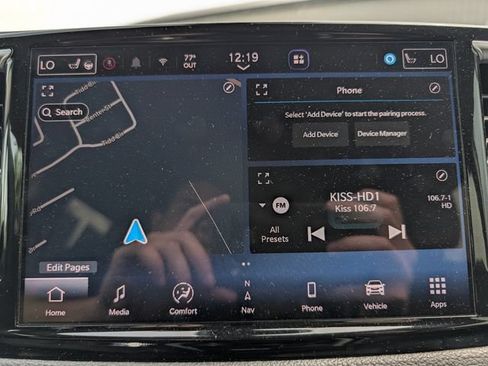 Used 2023 Chrysler Pacifica Limited FWD image 27