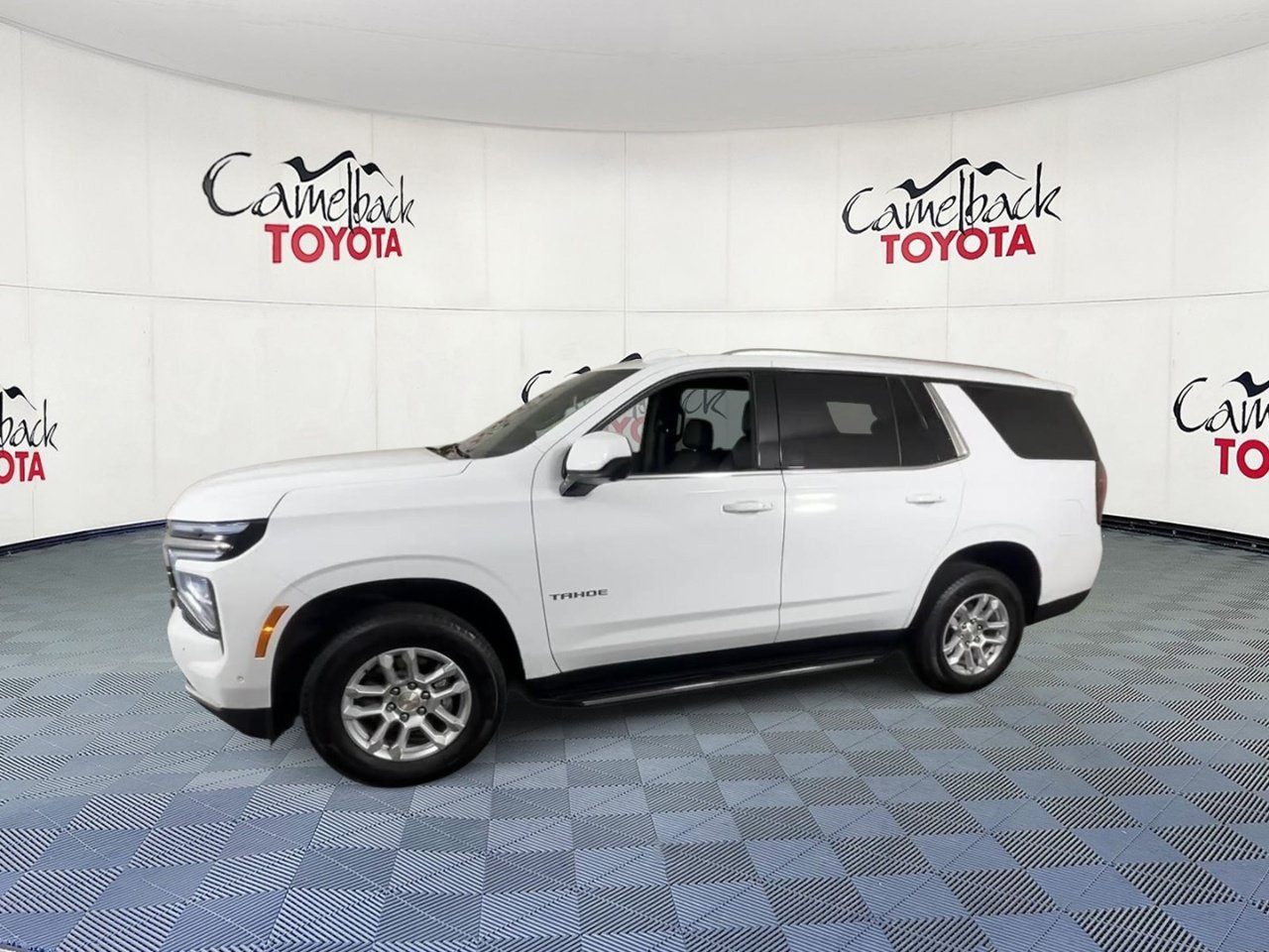 Used 2025 Chevrolet Tahoe LT AWD/4WD image 7