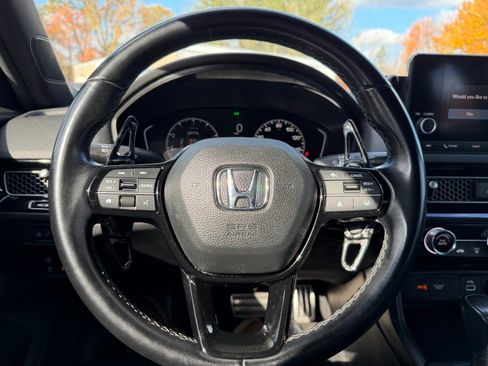 Used 2023 Honda Civic Sport image 11