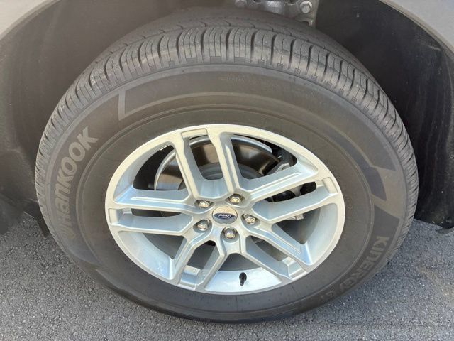 Used 2025 Ford Explorer Active w/ Active Comfort Package RWD image 13