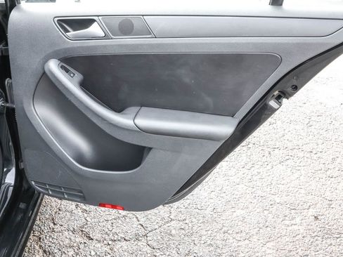 Used 2014 Volkswagen Jetta SE image 27