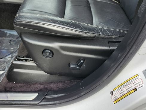 Used 2016 Jeep Grand Cherokee Limited image 26