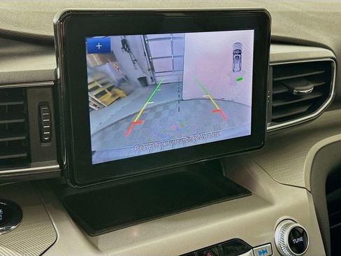 Used 2023 Ford Explorer XLT w/ Equipment Group 202A image 15