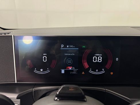 Used 2025 Hyundai Santa Fe SEL image 20