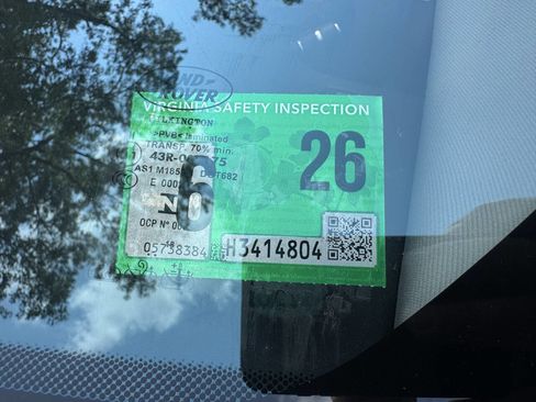 Used 2017 Land Rover Discovery Sport HSE image 30