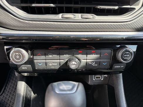 Used 2024 Jeep Compass Trailhawk AWD/4WD image 20