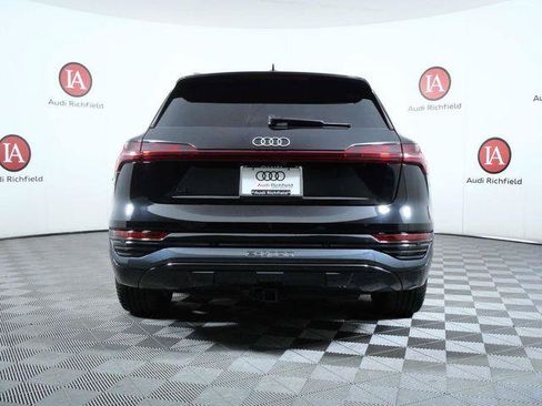 Used 2024 Audi Q8 e-tron Premium Plus w/ Premium Plus Package AWD/4WD image 7
