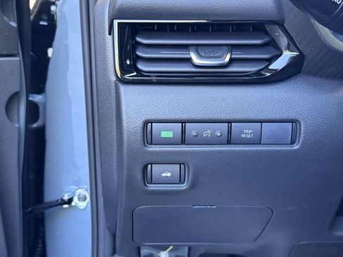 New 2025 Nissan Sentra SV image 25