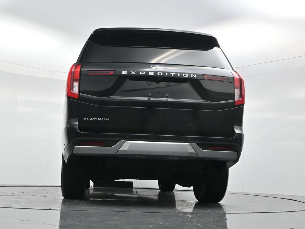 Used 2025 Ford Expedition Platinum w/ Driver's Package AWD/4WD image 50