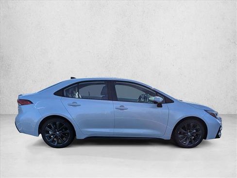 Used 2026 Toyota Corolla SE image 4