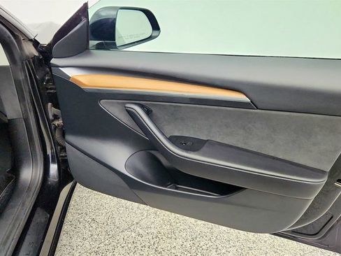 Used 2023 Tesla Model 3 Standard Range image 30