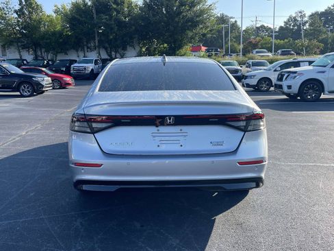 Used 2024 Honda Accord Touring image 6