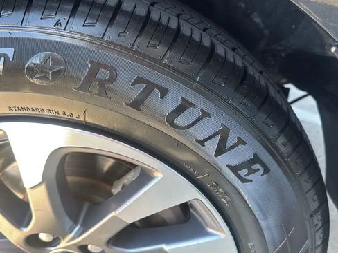 Used 2019 Toyota Prius Limited image 10