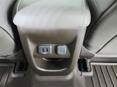 Used 2022 GMC Canyon Denali AWD/4WD image 15