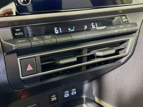 Certified 2025 Toyota Camry LE image 18