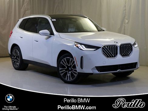 Used 2025 BMW X3 xDrive30i w/ Premium Package image 1