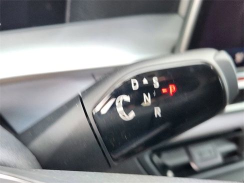 New 2026 Volkswagen Tiguan SE R-Line image 18