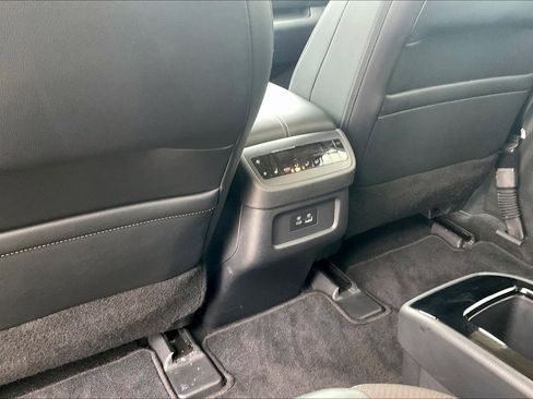 Used 2023 Nissan Pathfinder SL w/ SL Premium Package image 42