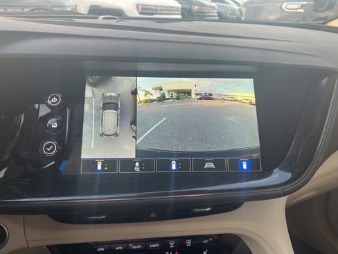 Certified 2022 Buick Envision Essence w/ Technology Package I image 17