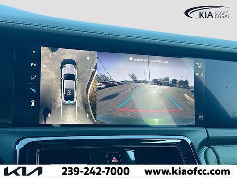 Used 2025 Porsche Panamera 4 image 34