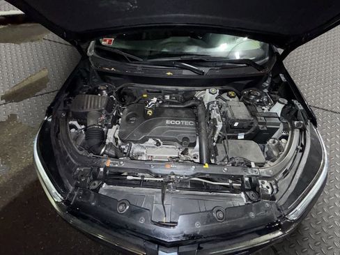 Used 2022 Chevrolet Equinox RS w/ RS Leather Package image 22