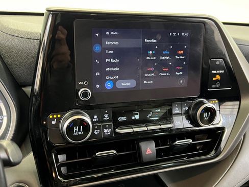 Used 2023 Toyota Highlander XLE image 40