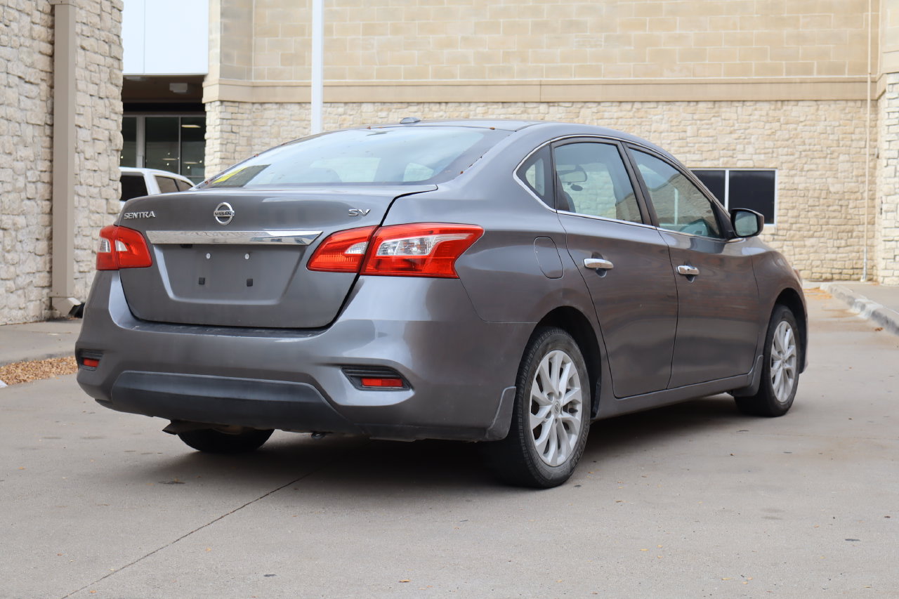 Used 2019 Nissan Sentra SV FWD image 3