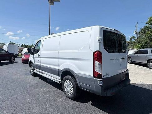 Used 2015 Ford Transit 250 130 Low Roof w/ Exterior Upgrade Package RWD image 4