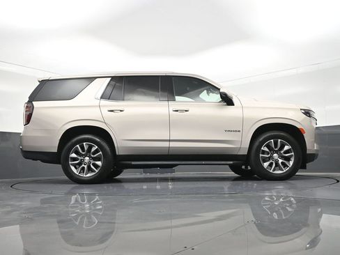 Used 2022 Chevrolet Tahoe LT w/ Luxury Package RWD image 28