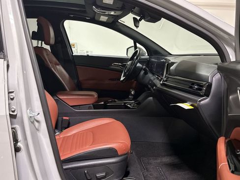 Used 2024 Kia Sportage SX image 23