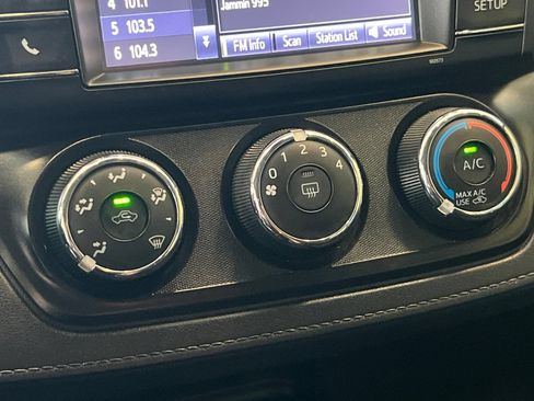 Used 2018 Toyota RAV4 LE w/ All Weather Liner Package FWD image 19