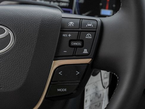 Certified 2026 Toyota Crown Limited w/ Advanced Technology Package image 36