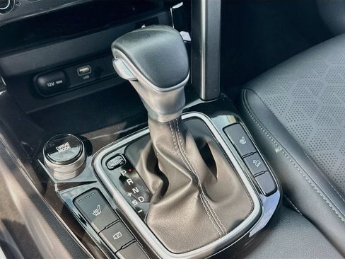 Certified 2024 Kia Seltos EX FWD image 17