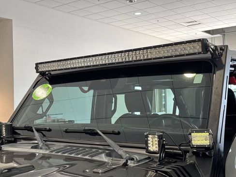 Used 2020 Jeep Wrangler Unlimited Rubicon AWD/4WD image 19