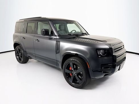 Used 2024 Land Rover Defender 110 X AWD/4WD image 3