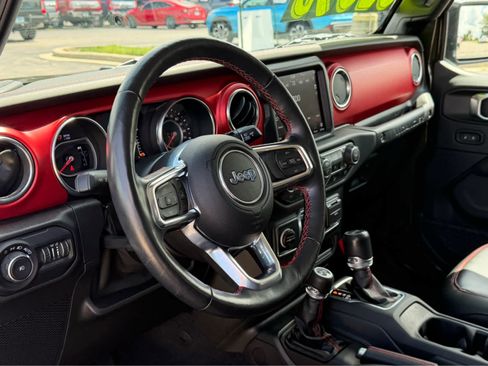 Used 2021 Jeep Wrangler Unlimited Rubicon AWD/4WD image 30