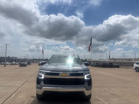 Used 2023 Chevrolet Silverado 1500 LT AWD/4WD image 5