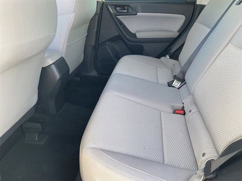 Used 2018 Subaru Forester 2.5i w/ Alloy Wheel Package image 15