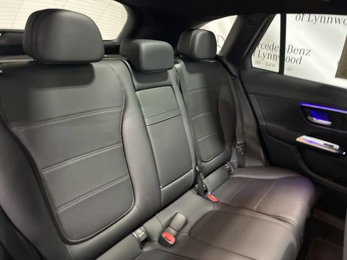 Used 2025 Mercedes-Benz GLC 300 GLC 300 image 31