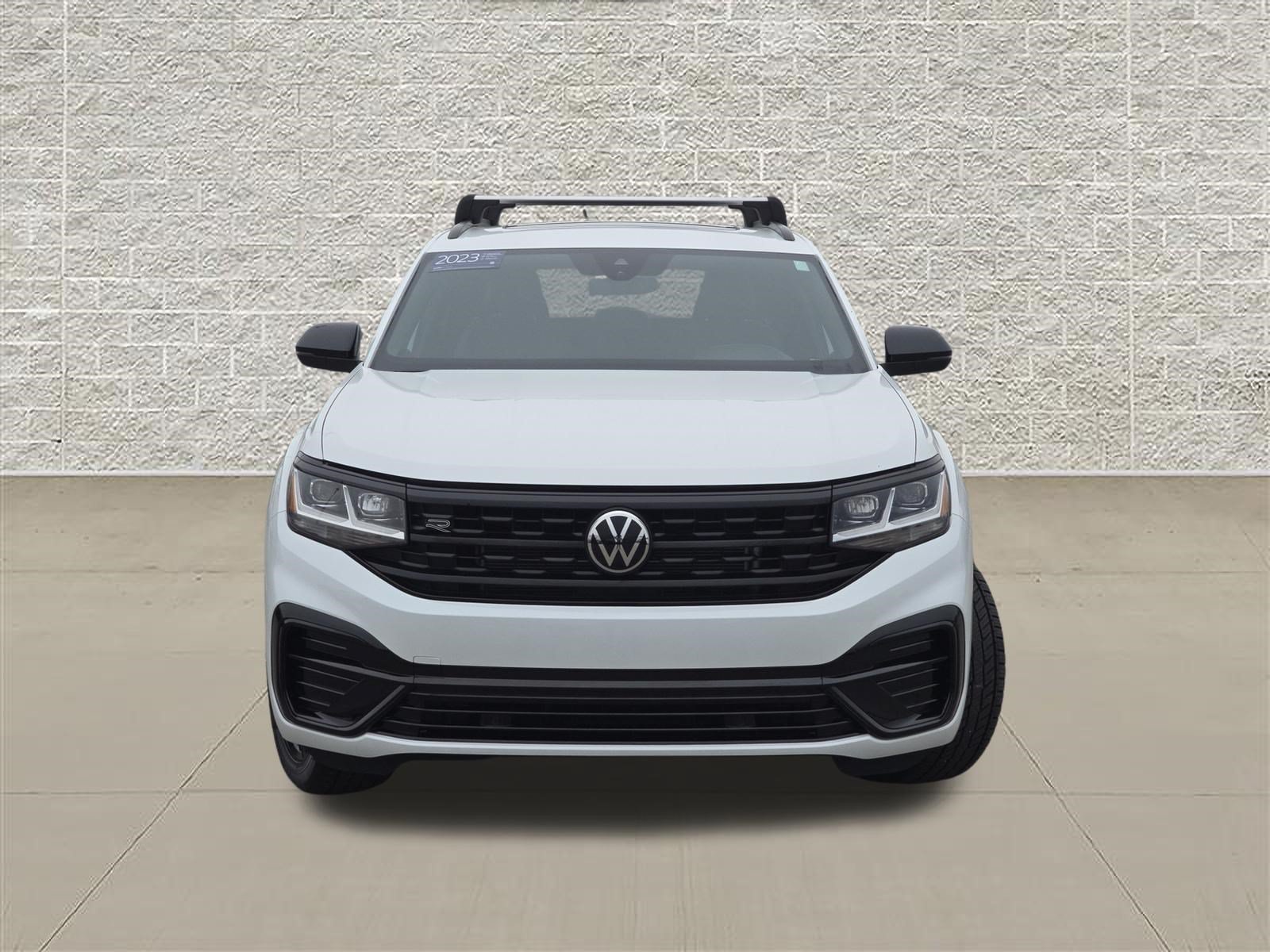 Certified 2023 Volkswagen Atlas Cross Sport SEL R-Line AWD/4WD image 2