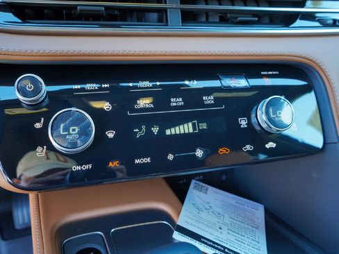 New 2026 INFINITI QX60 Autograph w/ Dark Cargo Package image 16