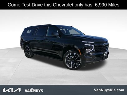 Used 2025 Chevrolet Suburban RST