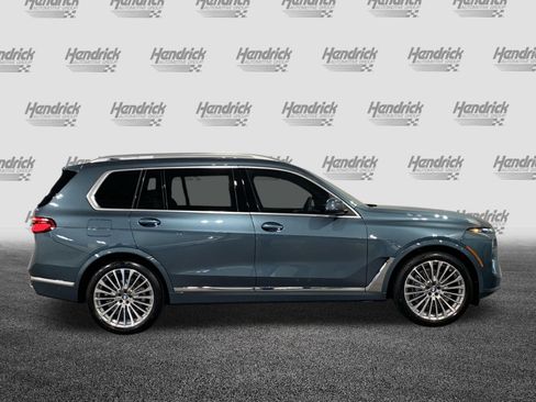 Used 2026 BMW X7 xDrive40i AWD/4WD image 9
