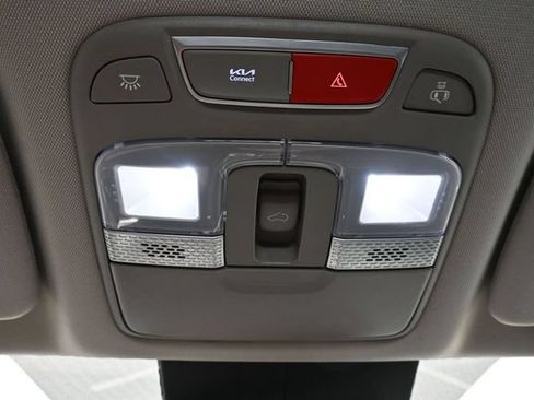 Used 2025 Kia Telluride S AWD/4WD image 44